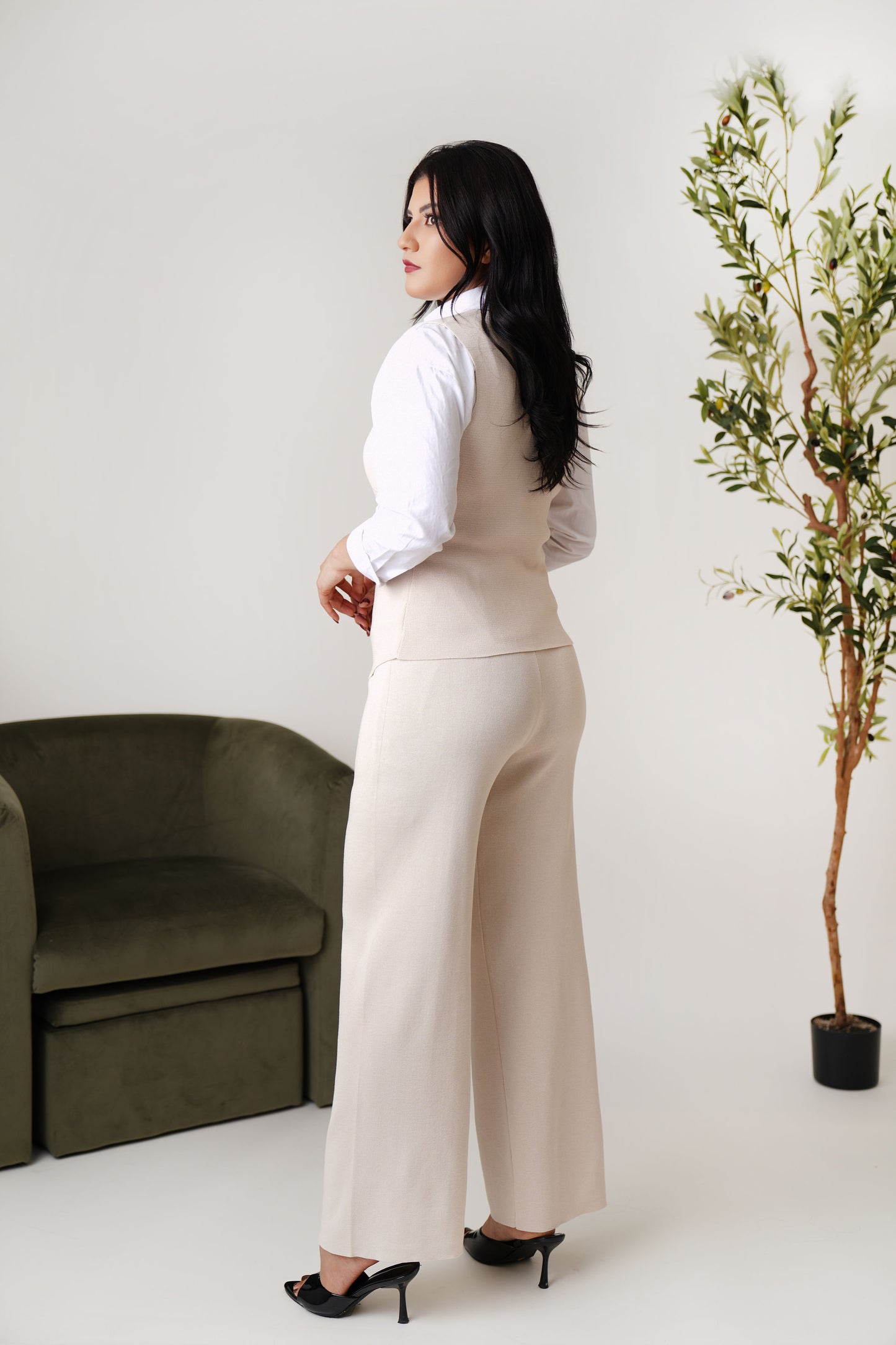 Set punto with gold buttons